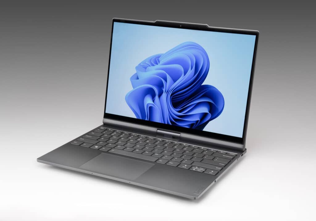Lenovo показа лаптоп на бъдещето с екран, който следи потребителя и разбира гласови команди