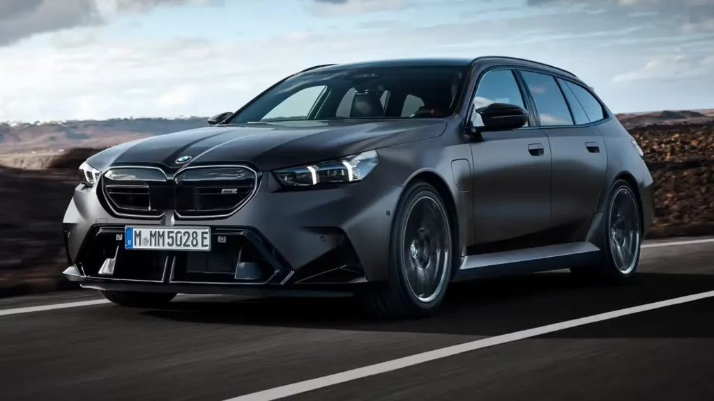 BMW M5 Touring срещу Audi RS6 Performance