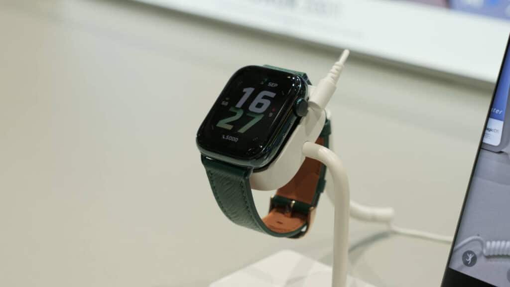 Honor представи смарт часовника Watch 5 с много познат дизайн и с до 15 дни живот на батерията