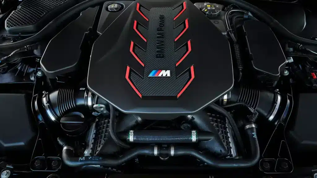 BMW M5 Touring срещу Audi RS6 Performance