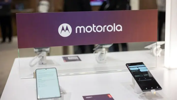 Ето кои смартфони на Motorola ще получат Android 15
