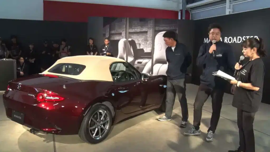 Mazda представи новия Roadster: в чест на 35-годишниния култов MX-5 Miata
