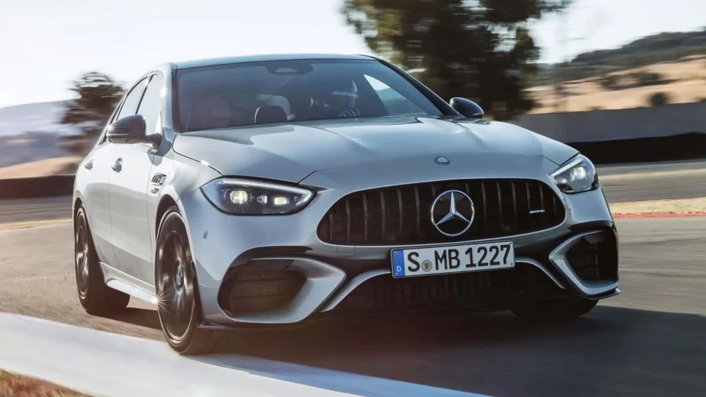 Трудно ни е да го кажем, но… Mercedes-AMG C63 трябваше да бъде електричка