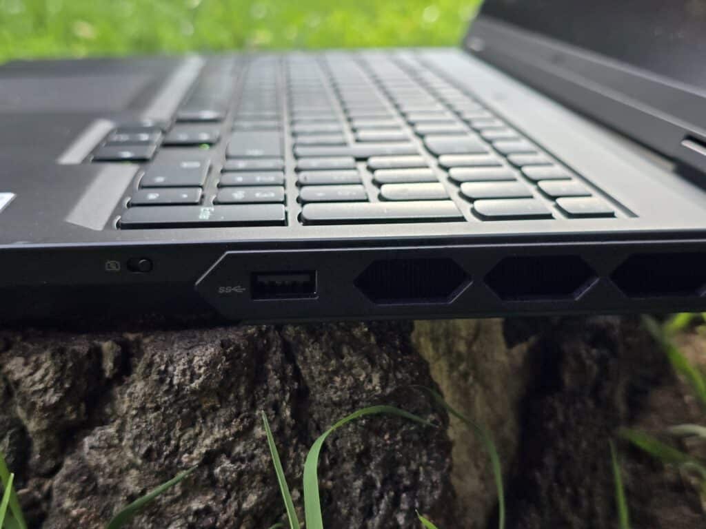 Lenovo Legion Pro 7 (Gen 9): Геймингът среща върхова мощ и първокласен дизайн