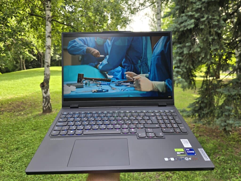 Lenovo Legion Pro 7 (Gen 9): Геймингът среща върхова мощ и първокласен дизайн