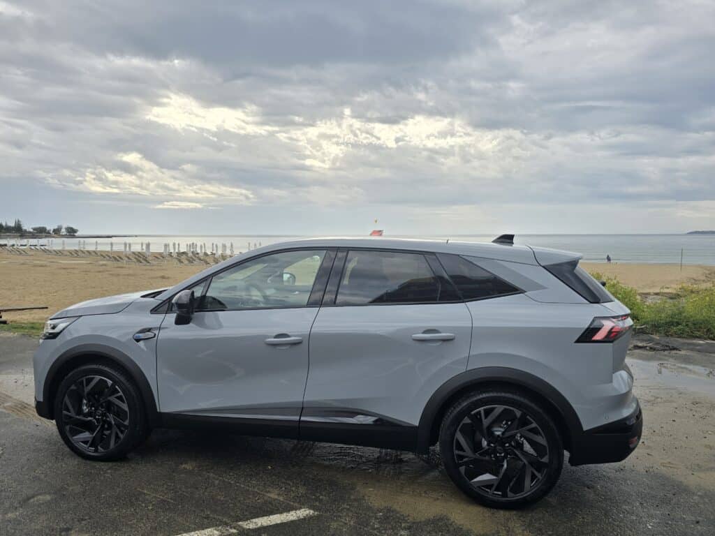 Renault Symbioz: Съвременен SUV, съчетаващ комфорт, иновации и хибридна ефективност