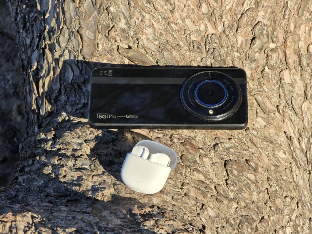Vivacom 5G Pro и Buds: Перфектната комбинация за свързаност и забавление