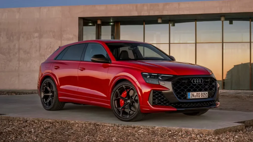 RS Q8: Lambo vibes за парите на някакво си Audi