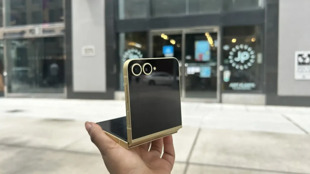 7 причини, поради които сгъваемите телефони са по-добри от iPhone