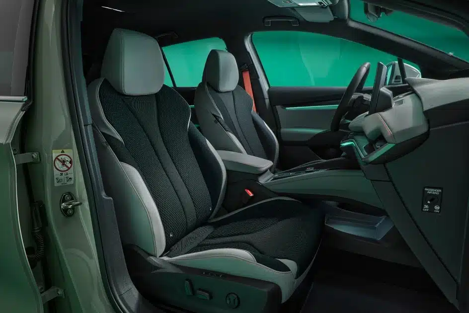 Skoda представи Elroq – достъпен електрически кросоувър