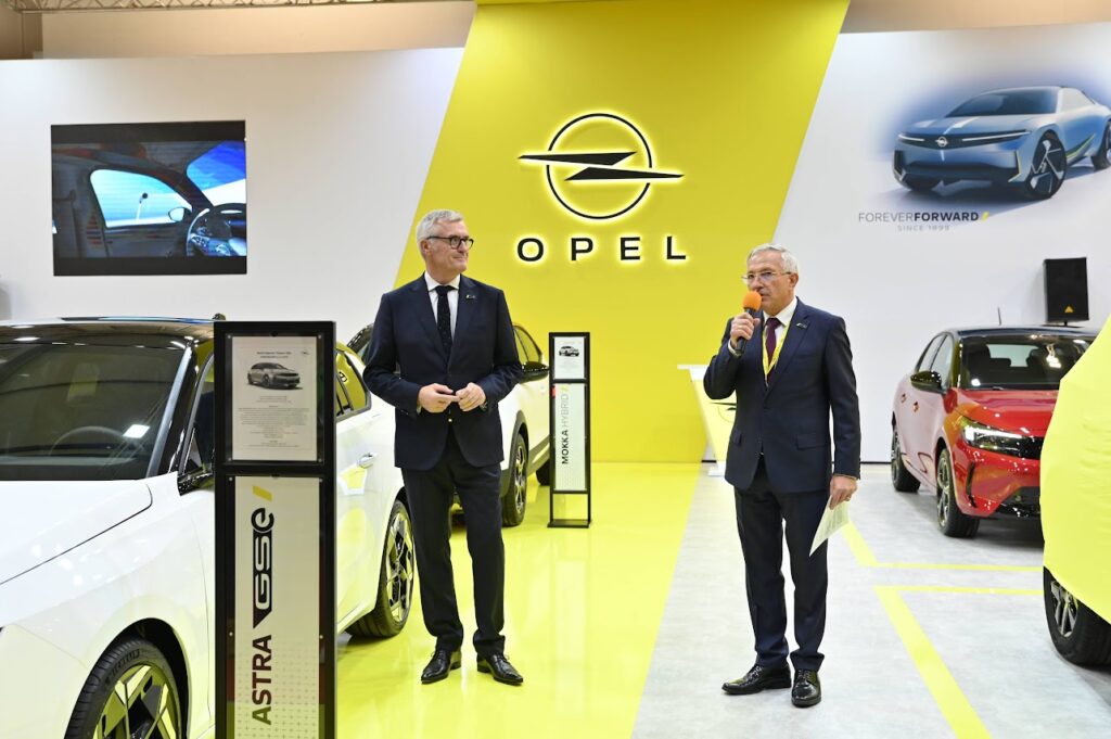 Автосалон София 2024: OPEL представя две електрифицирани премиери и нови възможности за електромобилност