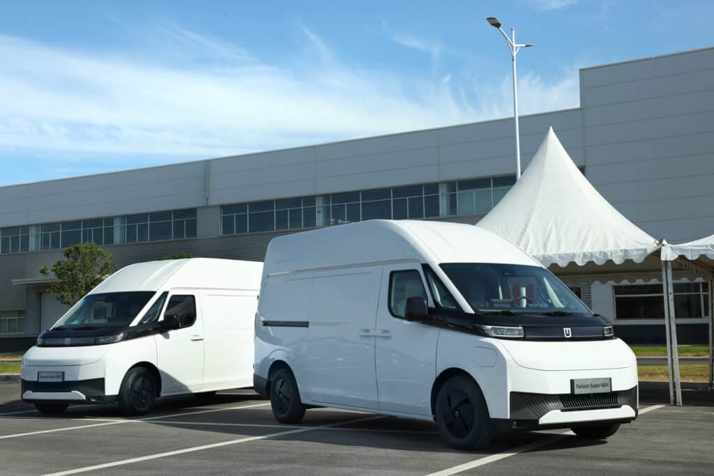 Geely дебютира на Автомобилен салон София 2024 с иновативни модели и специални цени за България