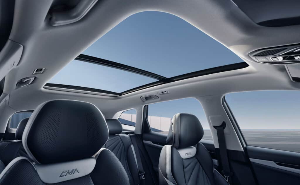 Geely дебютира на Автомобилен салон София 2024 с иновативни модели и специални цени за България