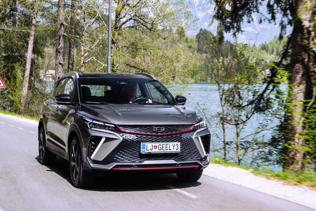 Geely дебютира на Автомобилен салон София 2024 с иновативни модели и специални цени за България