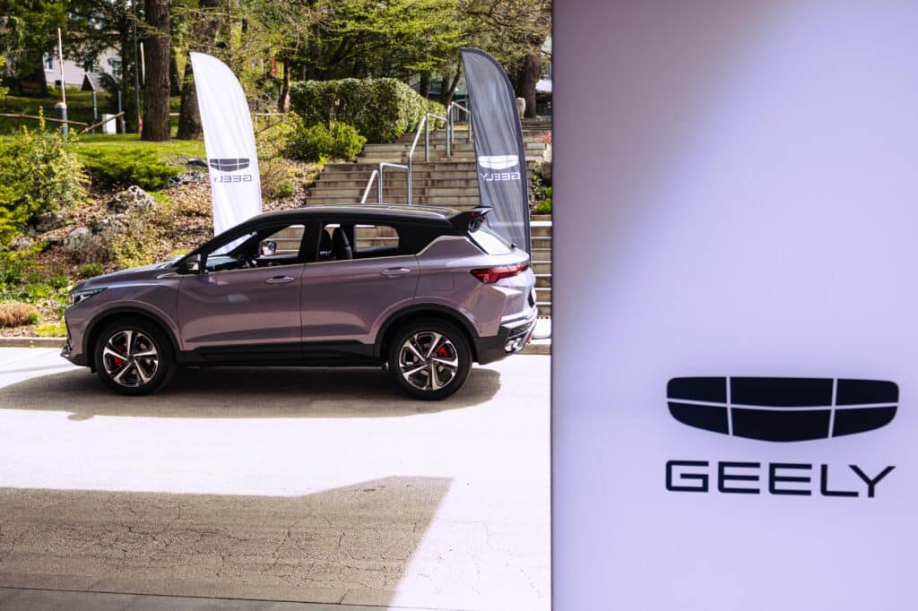 Geely дебютира на Автомобилен салон София 2024 с иновативни модели и специални цени за България