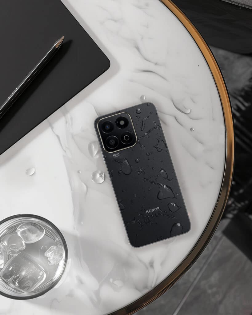 HONOR 200 Smart: Издръжливост и AI производителност за ежедневна употреба