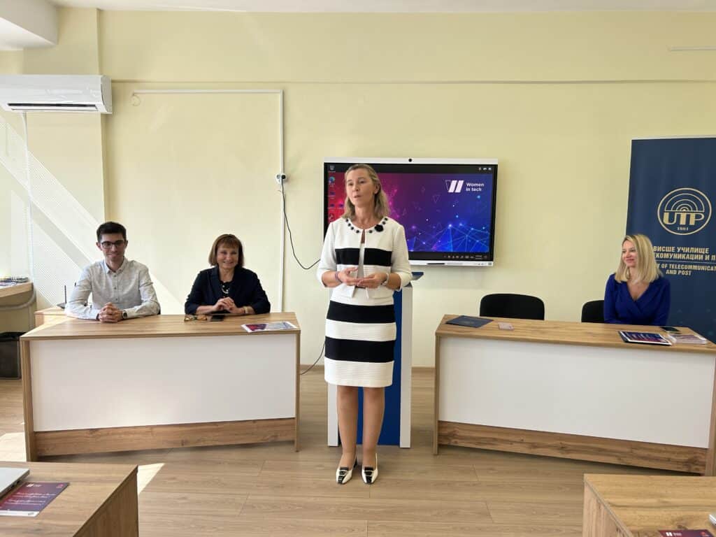 Започва петият курс от глобалната програма на Хуауей „Women in tech” за обучение на жени на основни цифрови умения