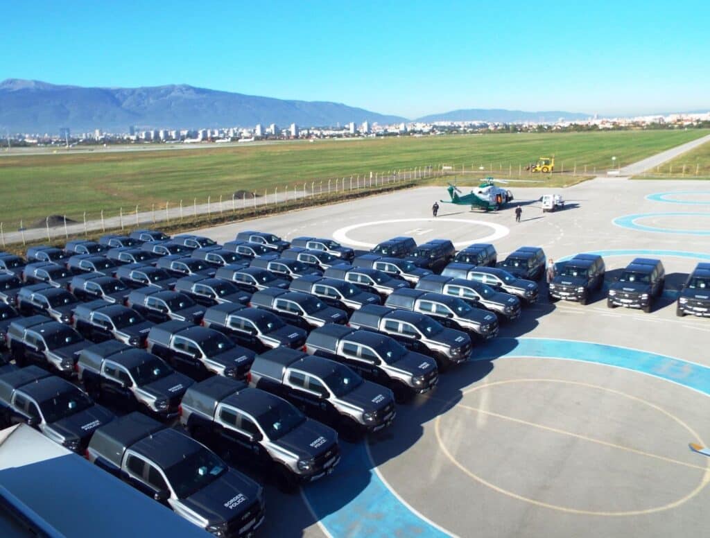 Гранична полиция се оборудва с 200 високопроходими пикапи Ford Ranger