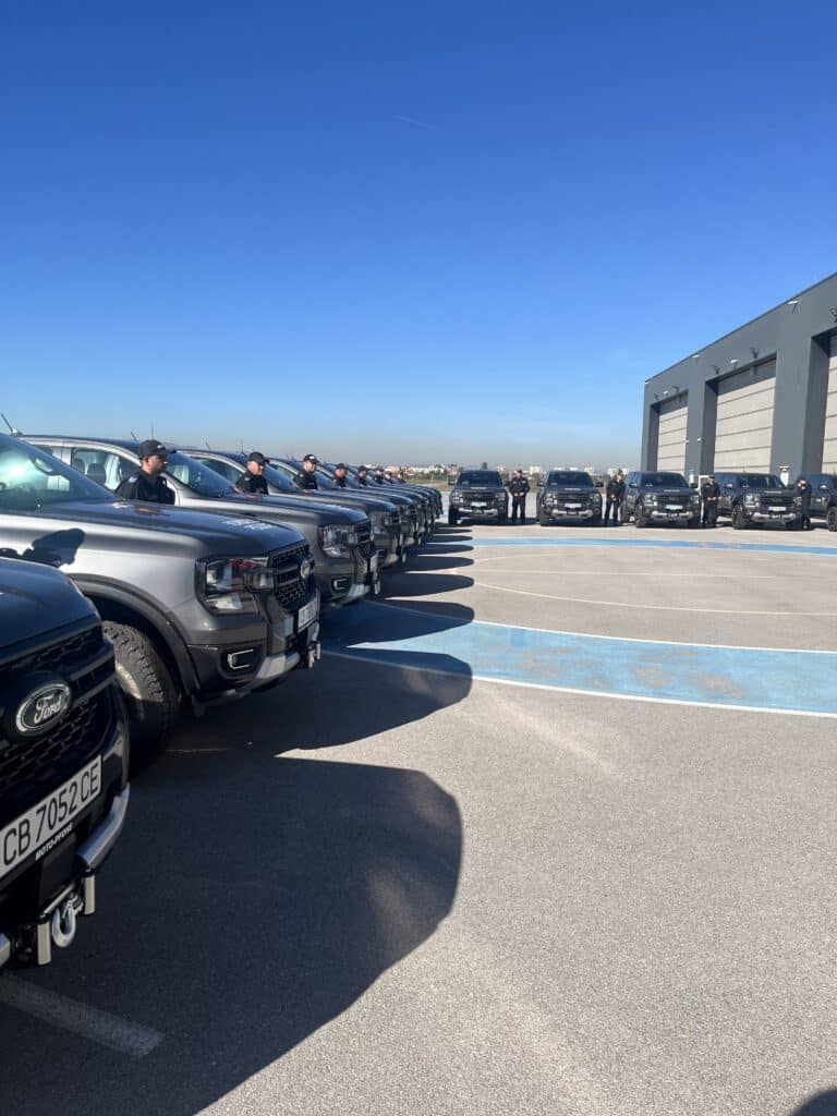 Гранична полиция се оборудва с 200 високопроходими пикапи Ford Ranger