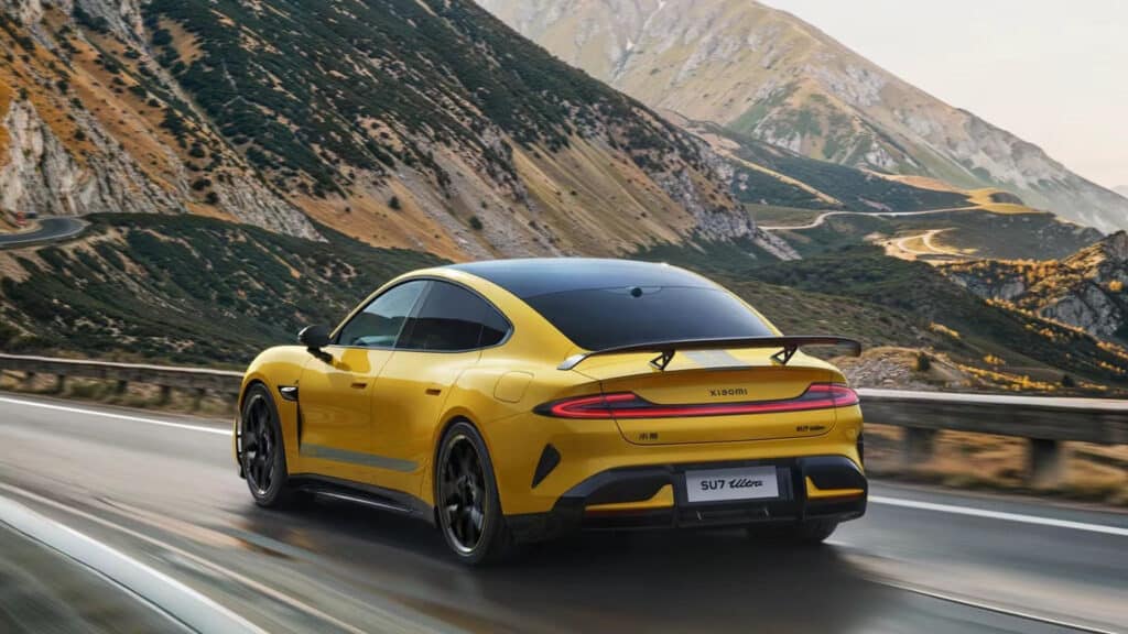 „Убиецът“ на Porsche Taycan: Xiaomi представи електромобила SU7 Ultra с над 1500 коня за 4 200