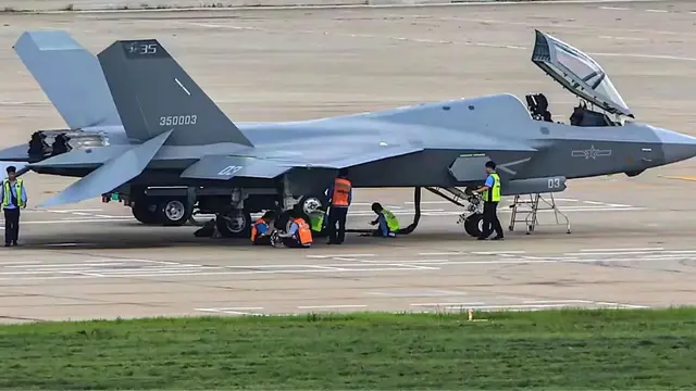 Поразителните прилики на китайския J-35A с F-35 предизвикват в САЩ дебат за кражбата на военни технологии
