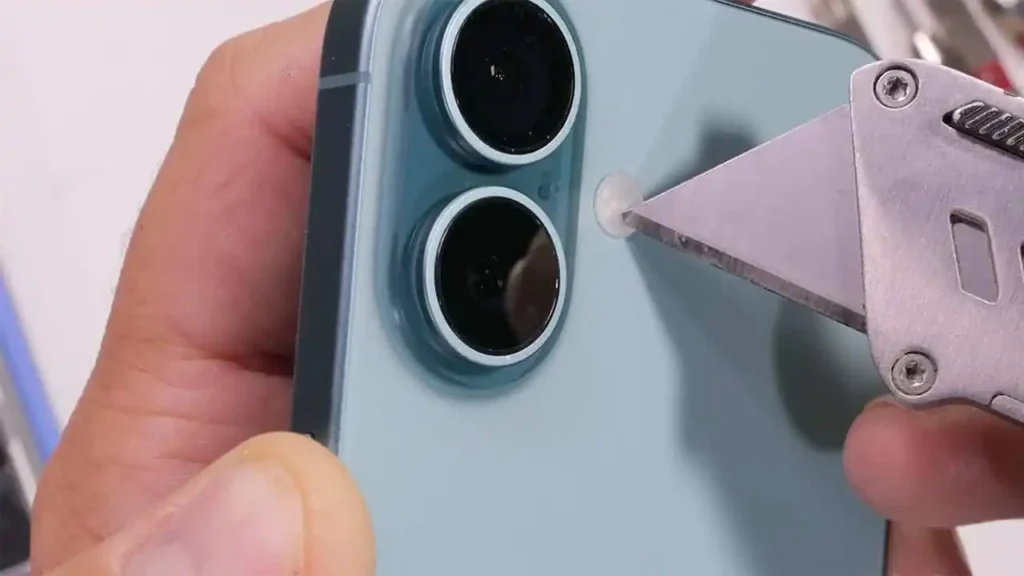 Наистина ли iPhone 16 е толкова здрав, колкото изглежда? Тестът за издръжливост разкрива истината (видео)
