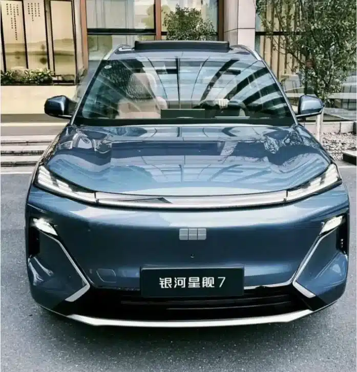 Geely Galaxy представи хибридния кросоувър Starship 7 с пробег 1430 км