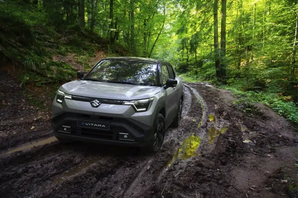 Suzuki представи електрическия кросоувър eVitara: първият в историята на бранда