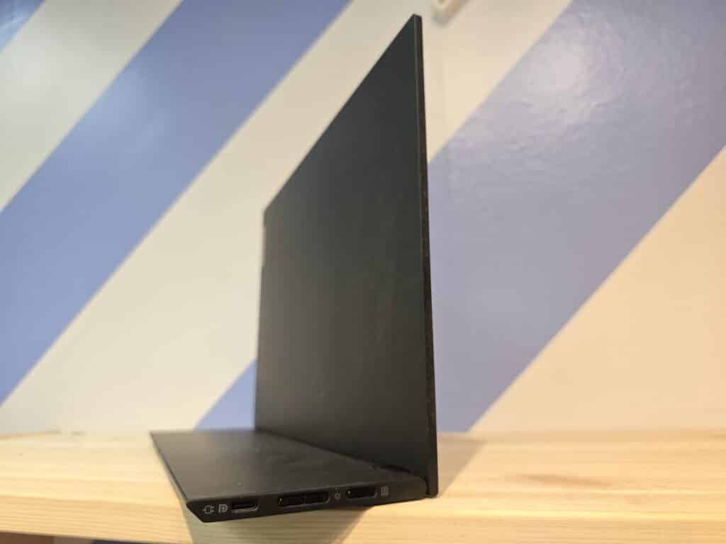 Lenovo Think Vision M14t Gen 2: Най-добрият помощник за мобилна продуктивност
