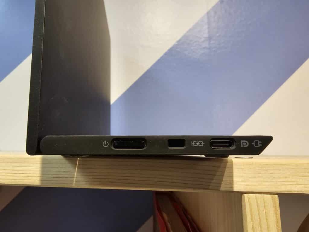 Lenovo Think Vision M14t Gen 2: Най-добрият помощник за мобилна продуктивност