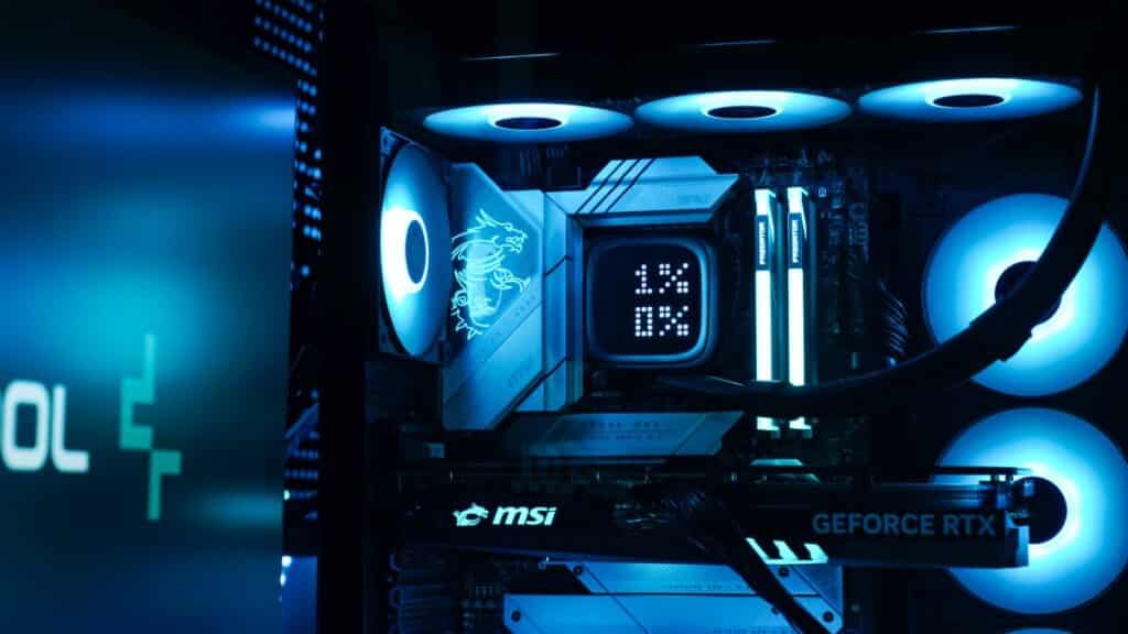 DeepCool представя серията LP – AIO течни охладители с матричен дисплей