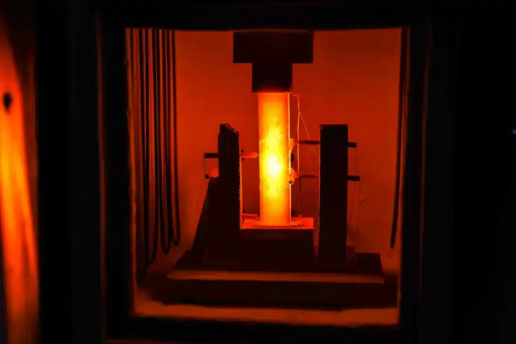 Електропроводими тухли осигуряват топлина до 1800°C