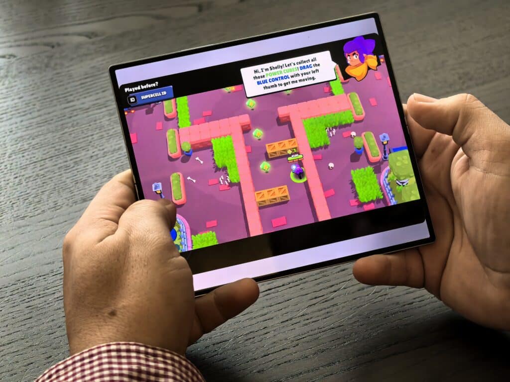 Galaxy Z Fold6: Смартфонът, който може да промени начина, по който използваме технологиите