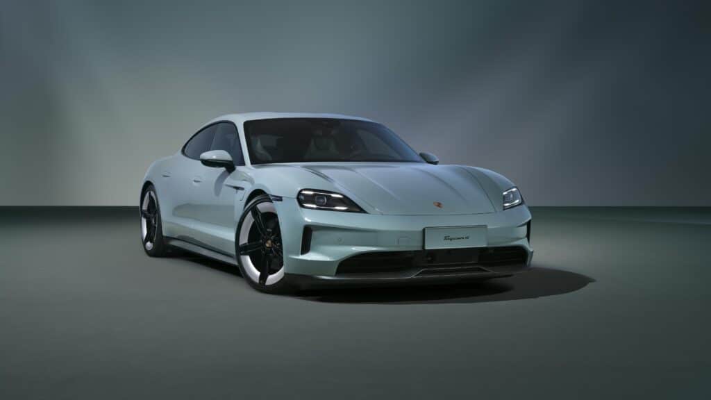 Porsche обновява гамата на Taycan с три нови варианта за 2024 година