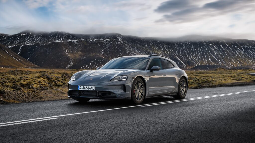 Porsche обновява гамата на Taycan с три нови варианта за 2024 година