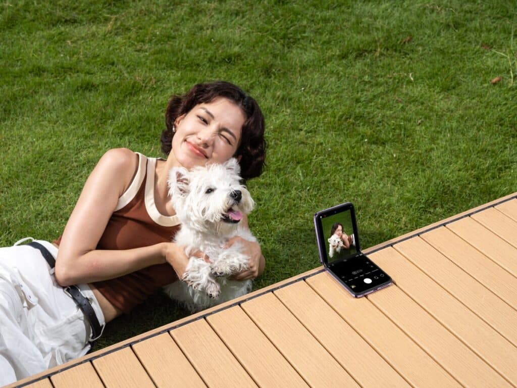 Xiaomi MIX Flip: Първият сгъваем смартфон на марката в България с ексклузивна оферта във Vivacom