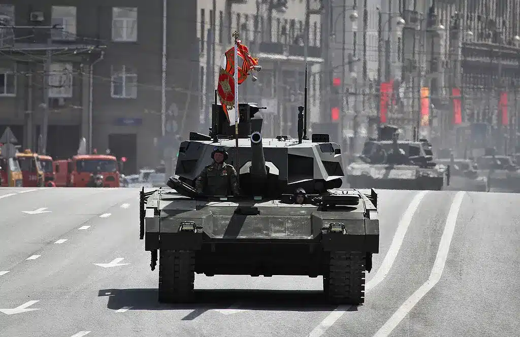 Т-14 „Армата“: Защо Русия не е разположила най-модерния си танк в Украйна?