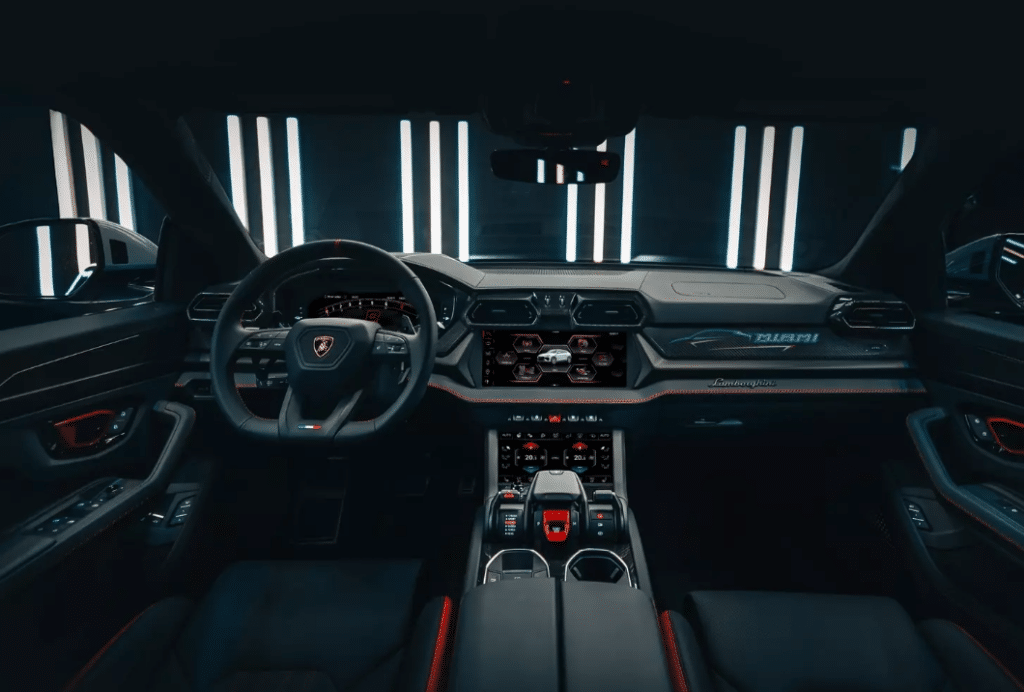 Хибридният кросоувър Lamborghini Urus получи версия в стил Маями