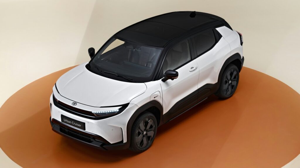Toyota анонсира компактния електрически кросоувър Urban Cruiser – различен вариант на двигателя и батериите и сходство със Suzuki e-Vitara