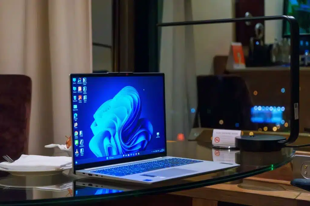Твърде коварно: Стартирането на Windows 11 на компютър, който не отговаря на изискванията, ще доведе до показването на огромен воден знак