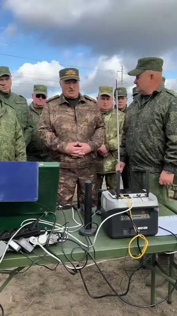 В една твърде странна пропаганда Беларус твърди, че разполага със собствена Starlink технология