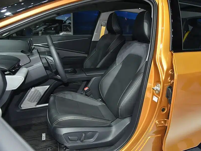 Toyota bZ3C: електрически кросоувър с пробег 630 км и автопилот, базиран на лидар и изкуствен интелект