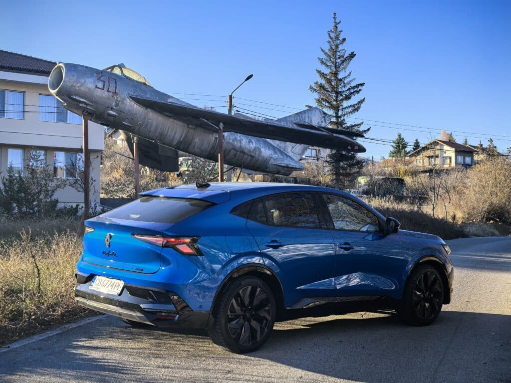 Renault Rafale: Технологичен шедьовър с авиационен дух и електрическа пъргавина