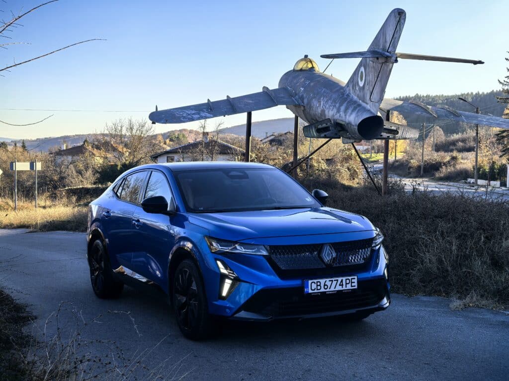 Renault Rafale: Технологичен шедьовър с авиационен дух и електрическа пъргавина