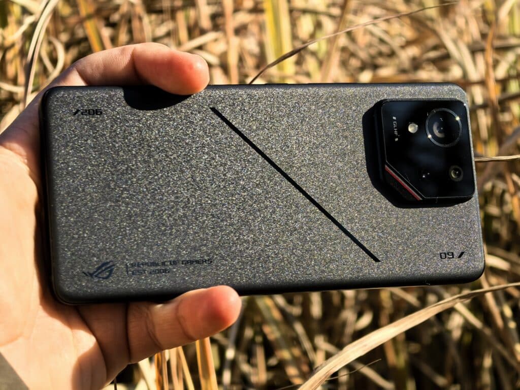 ASUS ROG Phone 9 Pro: мобилният звяр, който премества границите на гейминга