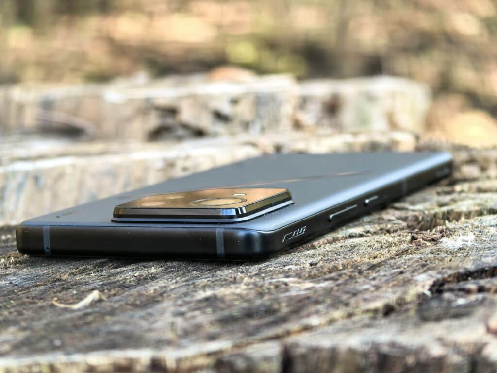 ASUS ROG Phone 9 Pro: мобилният звяр, който премества границите на гейминга