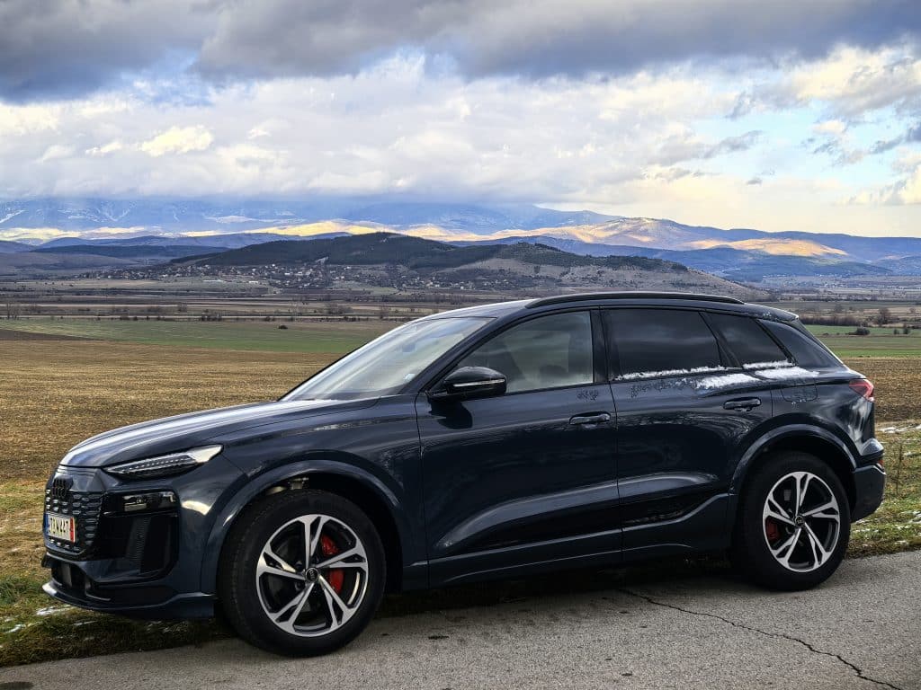 Новият Audi Q6 e-tron: Лукс, иновации и мощност в едно