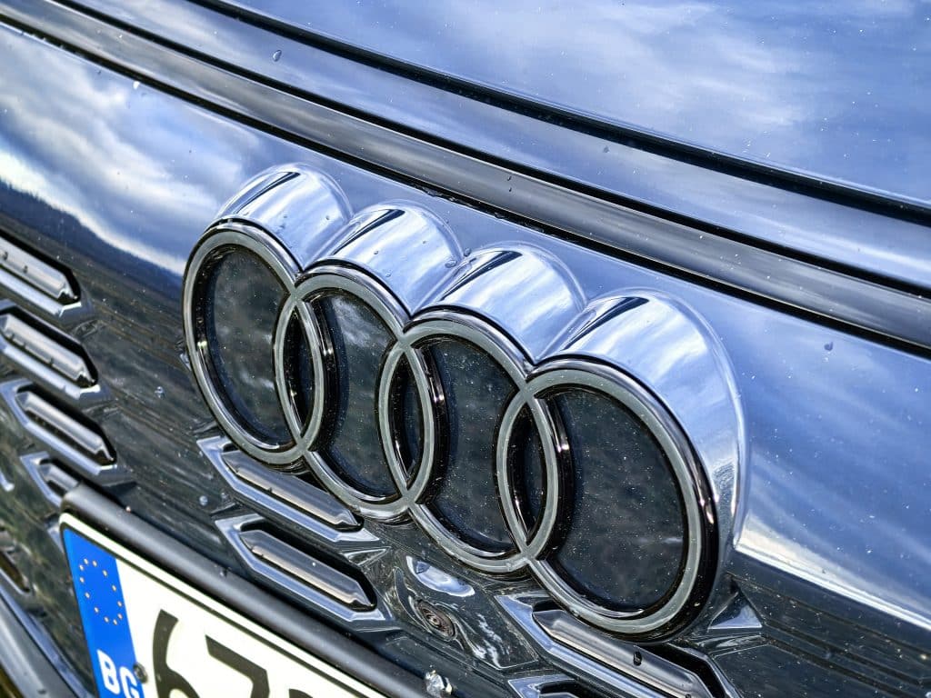 Новият Audi Q6 e-tron: Лукс, иновации и мощност в едно