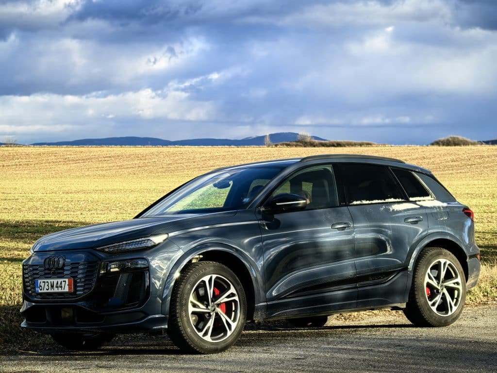 Новият Audi Q6 e-tron: Лукс, иновации и мощност в едно