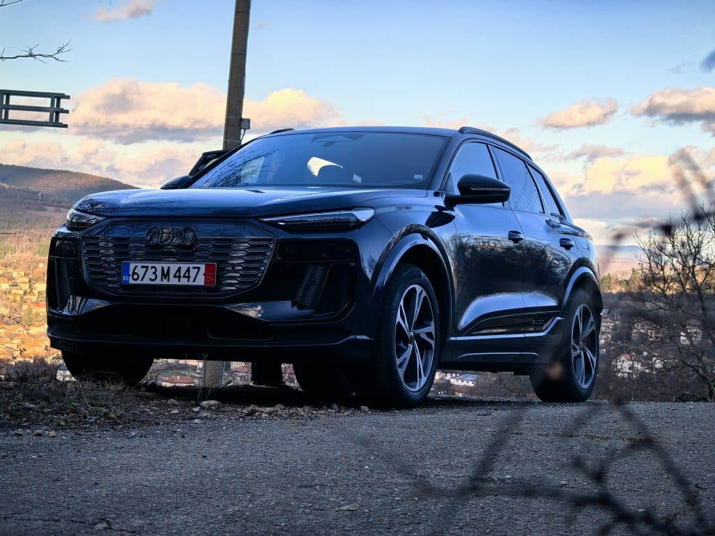 Новият Audi Q6 e-tron: Лукс, иновации и мощност в едно